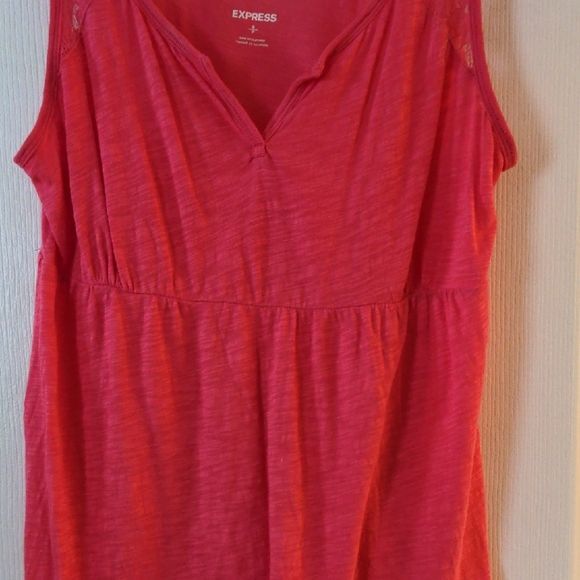 like NEW Women's Pink Express Top - Picture 2 of 10
